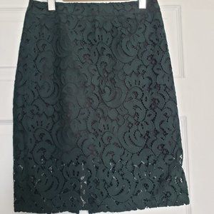 Forest green lace skirt/Jupe en dentelle vert forêt